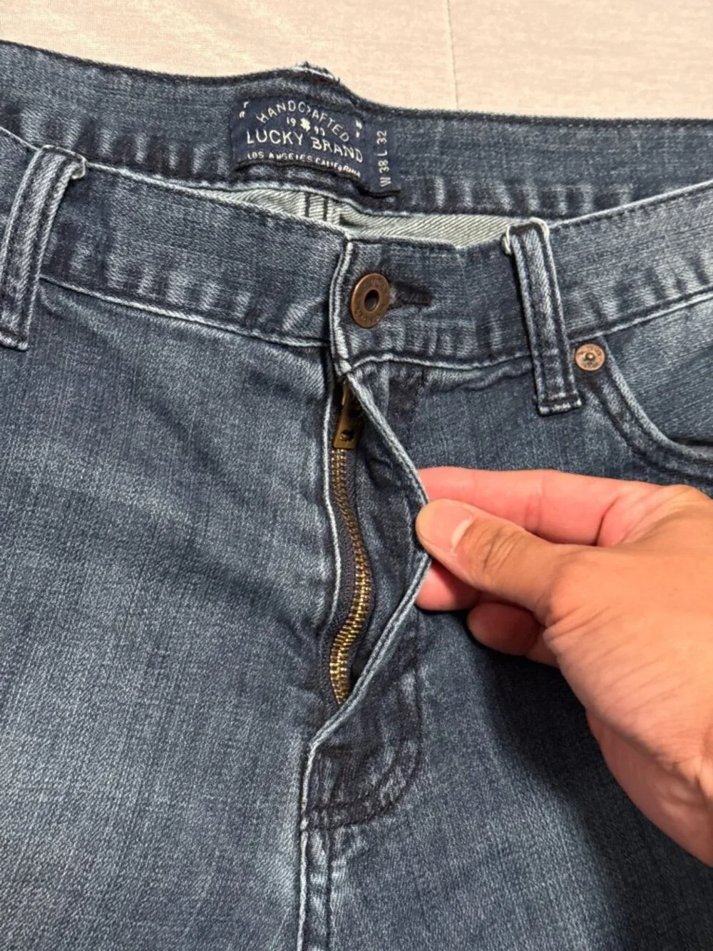 Lucky Brand 221 Original Straight Leg Denim Jeans Mens W38 L32 Dark Wash Zip Fly